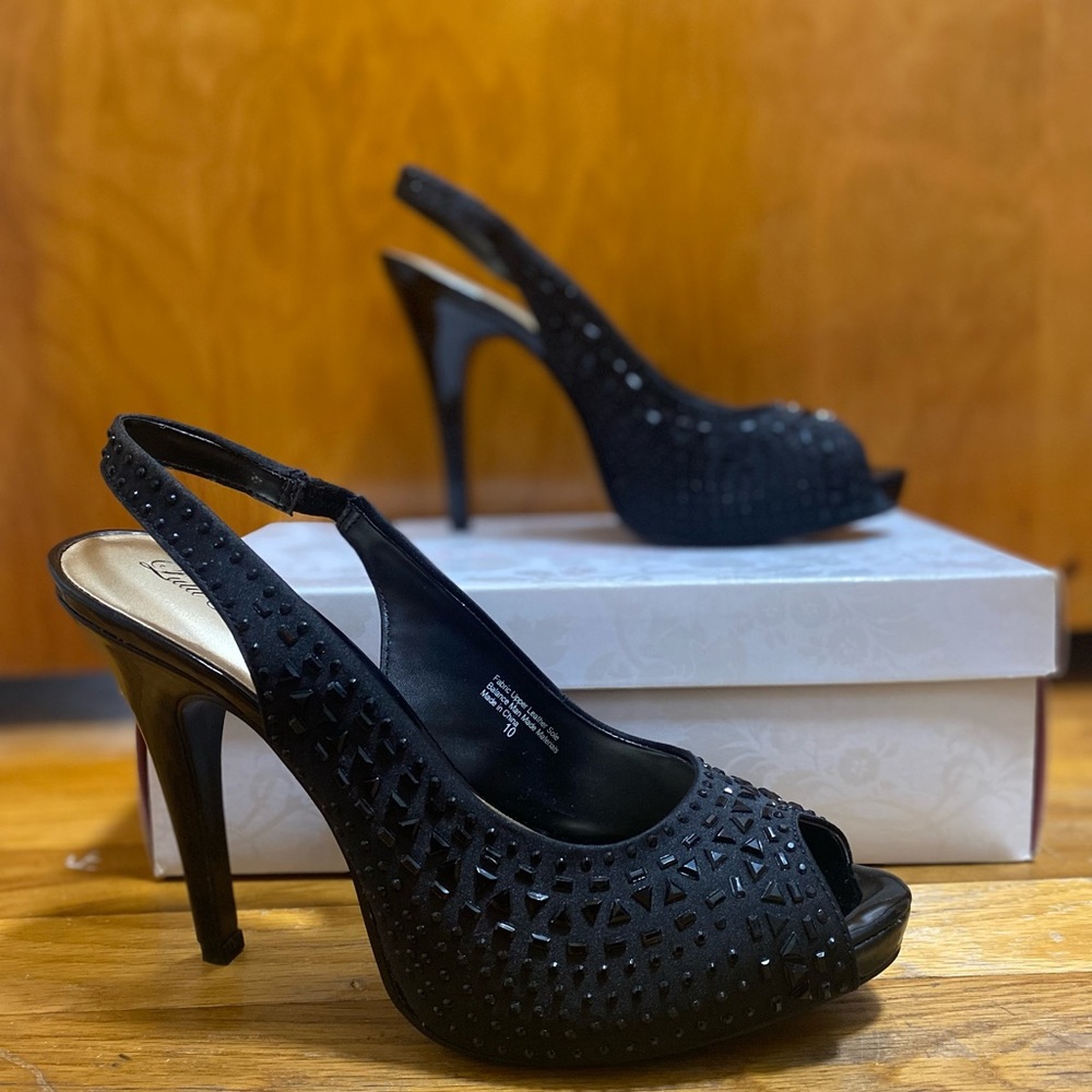 Black Lulu Townsend Shania size 10.